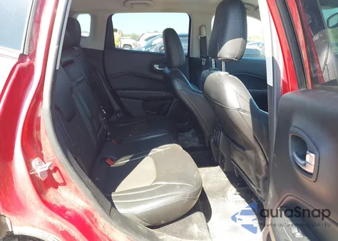 2018 Jeep Compass Latitude 4X4 from USA, damaged, VIN 3C4NJDBB4JT436816